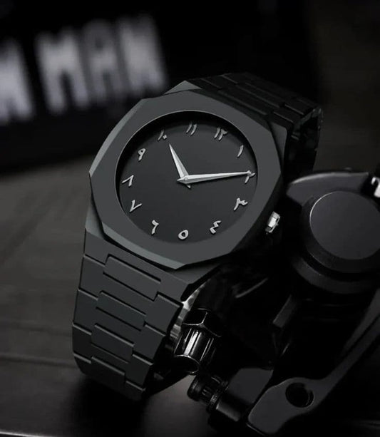 Reloj Black con Números Árabes